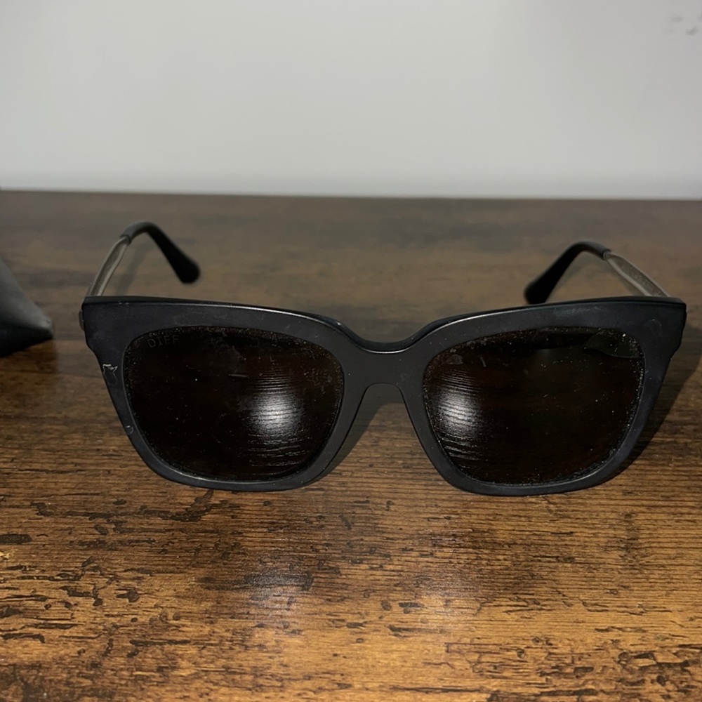 Diff Black Bella Sunglasses with case